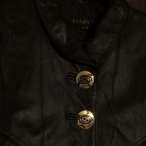 komitor leather jacket